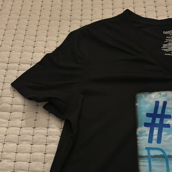 DanSkin Now Semi Fitted V-Neck T-Shirt - Picture 4 of 8